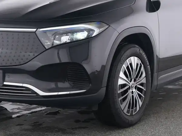 MERCEDES-BENZ EQA 250+ (4/13)