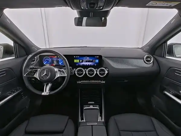 MERCEDES-BENZ EQA 250+ (6/13)