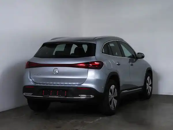 MERCEDES-BENZ EQA 250+ (3/15)