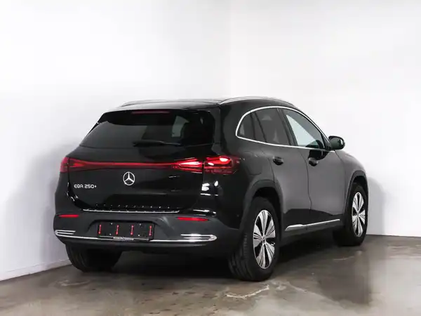 MERCEDES-BENZ EQA 250+ (3/14)