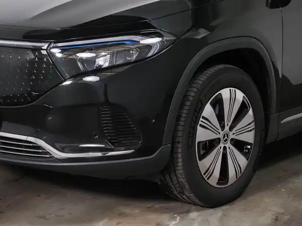MERCEDES-BENZ EQA 250+ (4/14)
