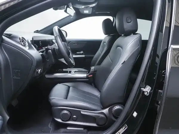 MERCEDES-BENZ EQA 250+ (7/14)