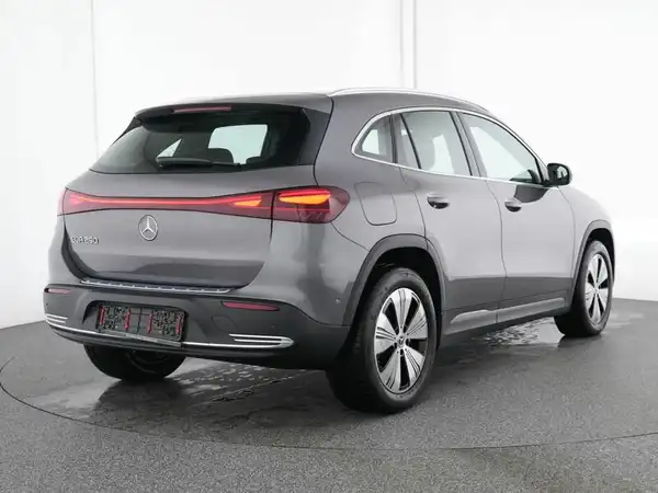 MERCEDES-BENZ EQA 250+ (3/13)