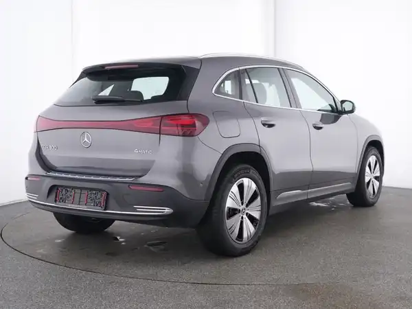 MERCEDES-BENZ EQA 300 (3/13)