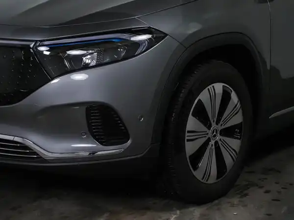 MERCEDES-BENZ EQA 250+ (4/15)