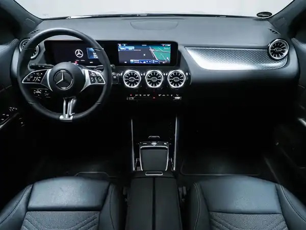 MERCEDES-BENZ EQA 250+ (9/15)