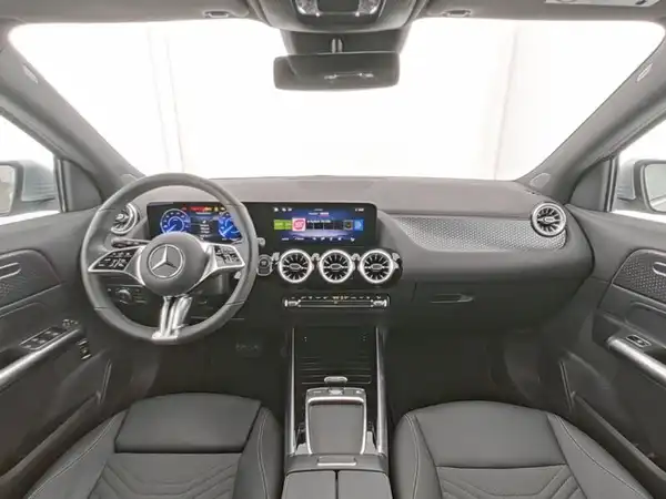MERCEDES-BENZ EQA 250+ (8/14)