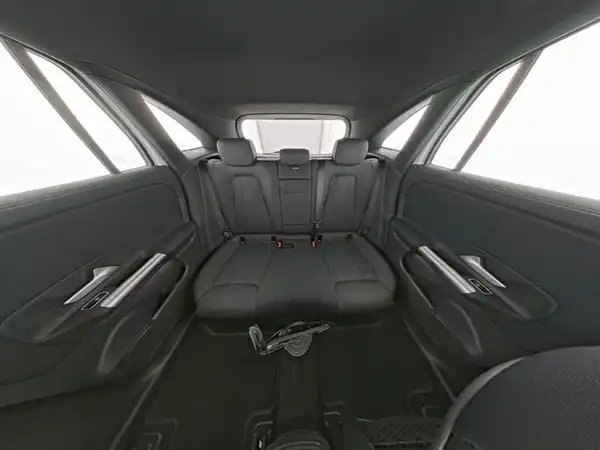 MERCEDES-BENZ EQA 250+ (9/13)