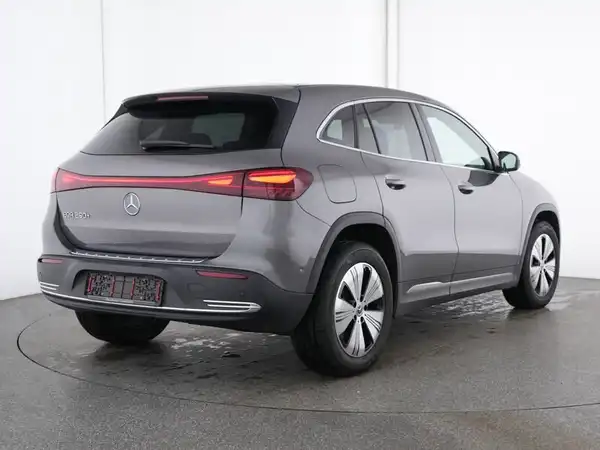 MERCEDES-BENZ EQA 250+ (3/13)