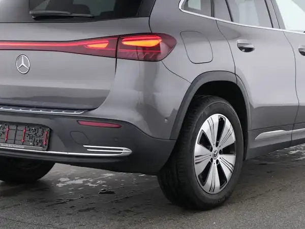 MERCEDES-BENZ EQA 250+ (5/13)