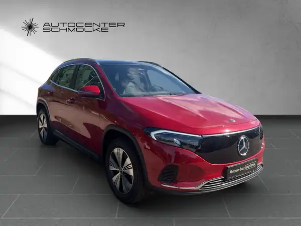 MERCEDES-BENZ EQA 250+ (8/15)