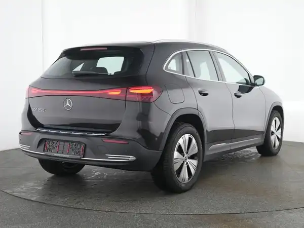 MERCEDES-BENZ EQA 250+ (3/13)