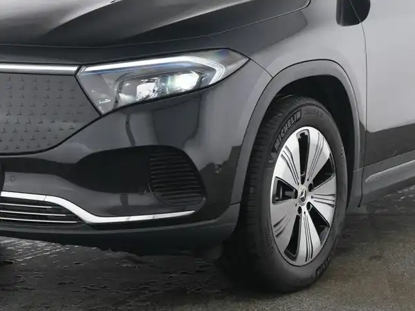 MERCEDES-BENZ EQA 250+ (4/13)