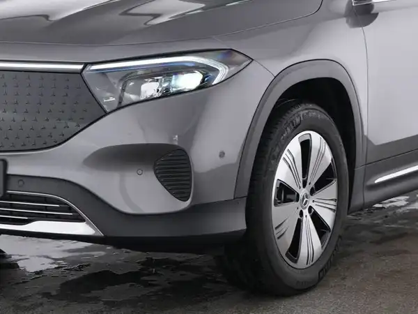 MERCEDES-BENZ EQB 300 (4/13)