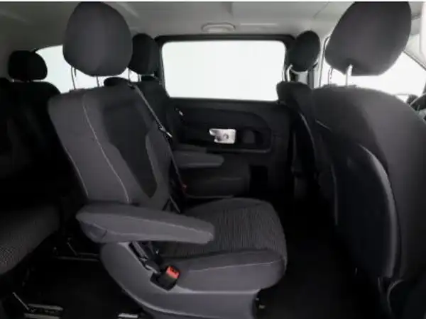 MERCEDES-BENZ EQV 300 (6/12)