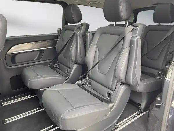 MERCEDES-BENZ EQV 300 (8/15)
