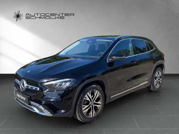 MERCEDES-BENZ GLA 180 (2/15)