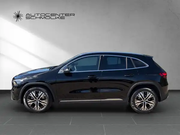 MERCEDES-BENZ GLA 180 (3/15)