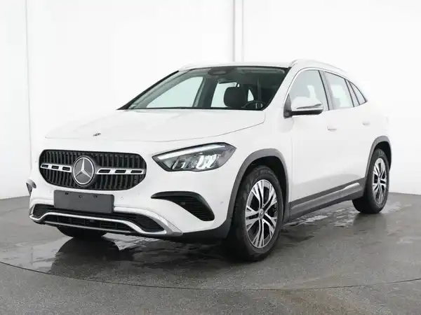 MERCEDES-BENZ GLA 180 (2/13)