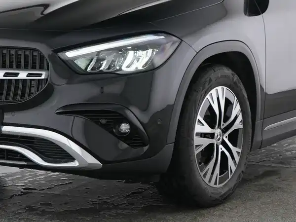 MERCEDES-BENZ GLA 180 (4/13)