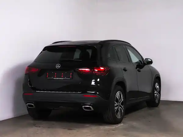 MERCEDES-BENZ GLA 180 (3/14)