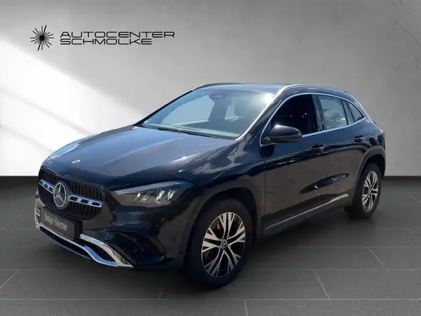 MERCEDES-BENZ GLA 200 (2/15)