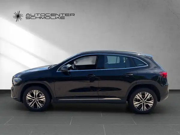 MERCEDES-BENZ GLA 200 (3/15)