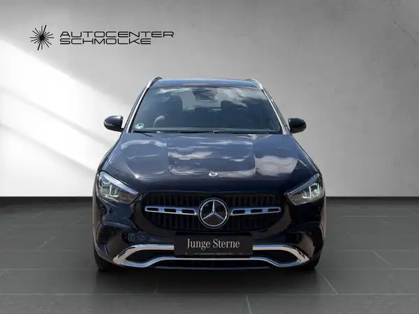 MERCEDES-BENZ GLA 200 (9/15)
