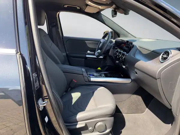 MERCEDES-BENZ GLA 200 (10/15)
