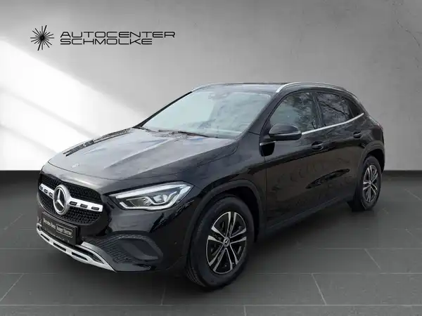 MERCEDES-BENZ GLA 200 (2/15)