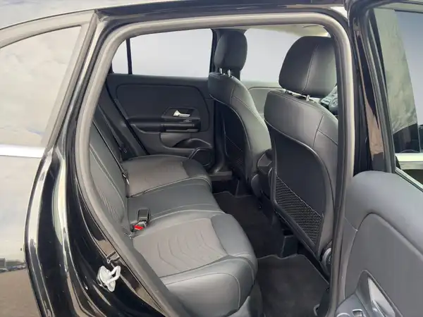 MERCEDES-BENZ GLA 200 (12/15)