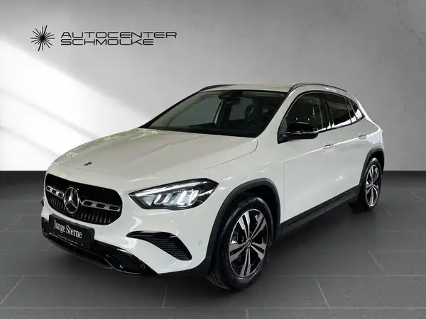 MERCEDES-BENZ GLA 220 (2/15)