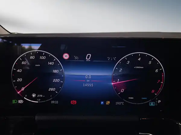 MERCEDES-BENZ GLA 220 (12/15)