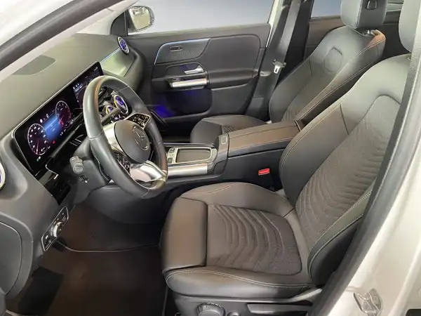 MERCEDES-BENZ GLA 220 (10/15)