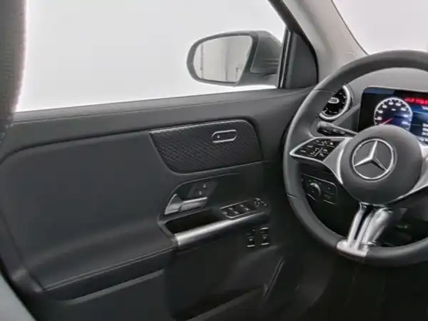 MERCEDES-BENZ GLA 250 e (10/13)