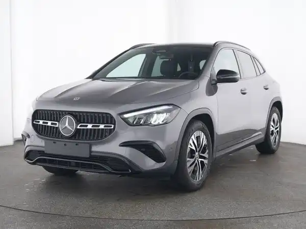 MERCEDES-BENZ GLA 180 (2/13)