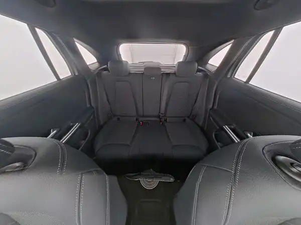 MERCEDES-BENZ GLA 180 (9/13)