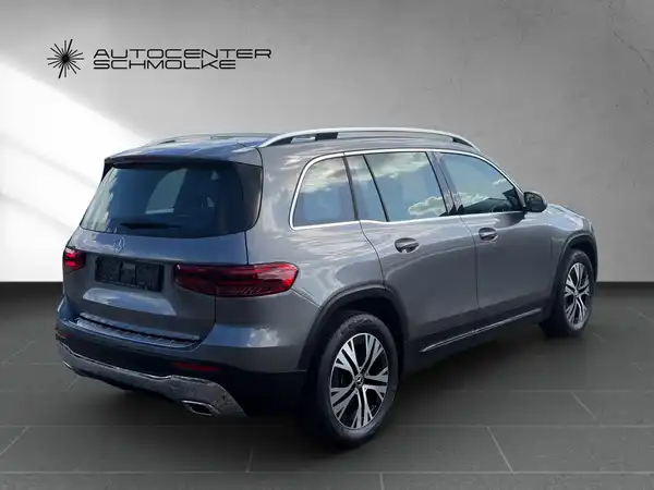 MERCEDES-BENZ GLB 200 (6/15)