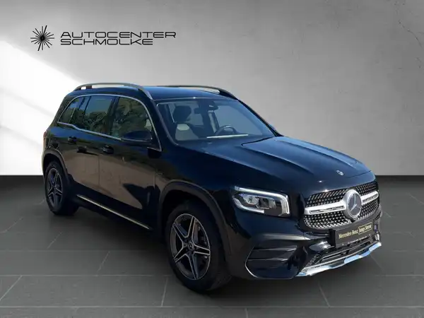 MERCEDES-BENZ GLB 200 (8/15)