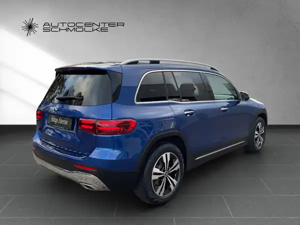 MERCEDES-BENZ GLB 200 (6/15)