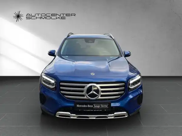 MERCEDES-BENZ GLB 200 (9/15)