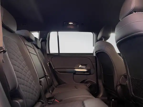 MERCEDES-BENZ GLB 200 d (11/15)