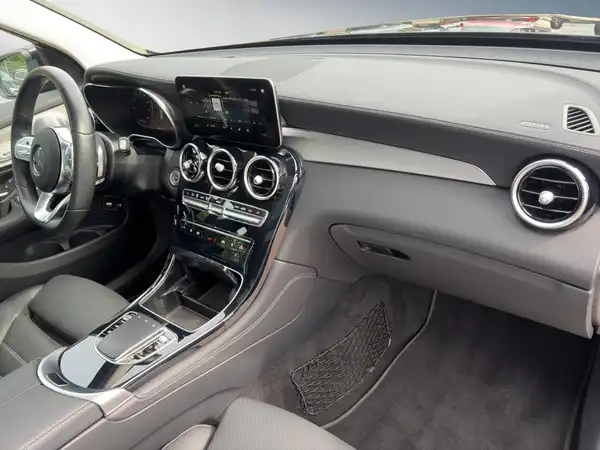 MERCEDES-BENZ GLC 300 d (11/15)