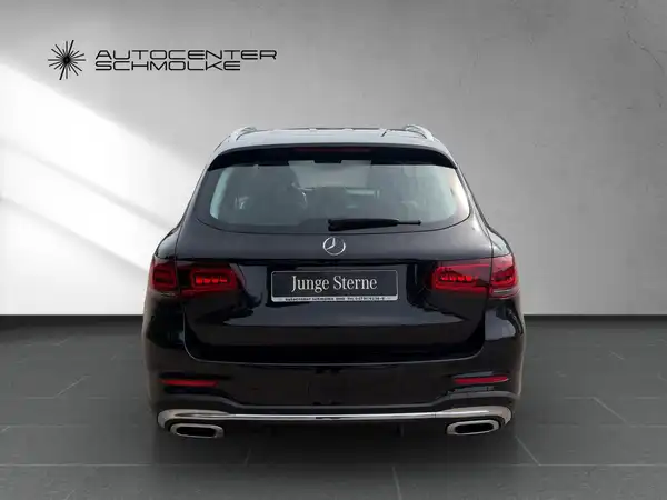 MERCEDES-BENZ GLC 300 d (5/15)