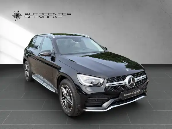 MERCEDES-BENZ GLC 300 d (8/15)