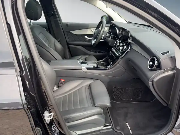 MERCEDES-BENZ GLC 300 d (10/15)