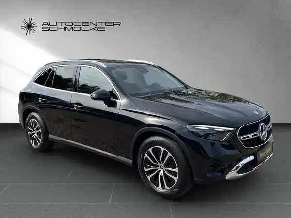 MERCEDES-BENZ GLC 200 (8/15)