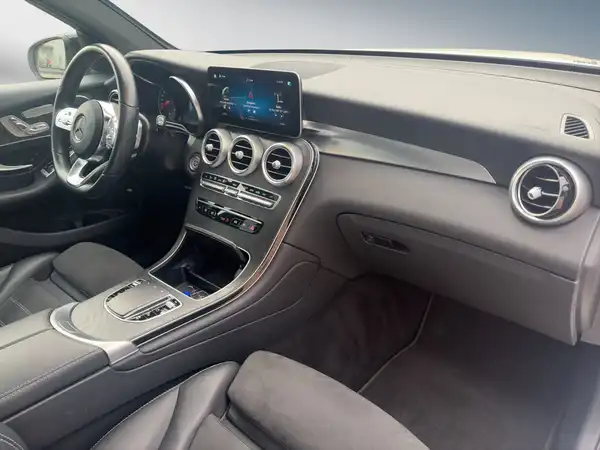 MERCEDES-BENZ GLC 220 d (11/15)