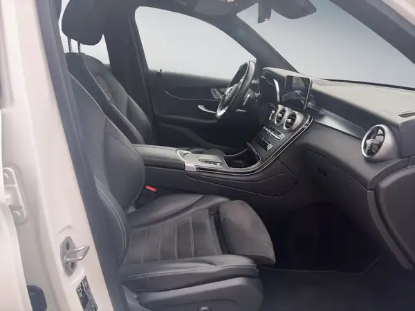 MERCEDES-BENZ GLC 220 d (10/15)