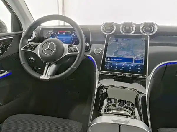 MERCEDES-BENZ GLC 220 d (7/13)